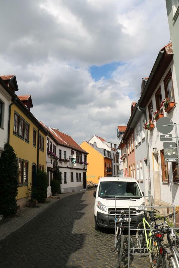 Double B Vandrarhem Erfurt Exteriör bild
