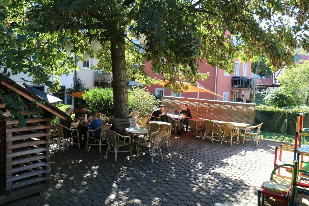 Double B Vandrarhem Erfurt Exteriör bild